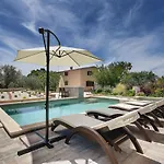 Modern Holiday Home In Medulin With Pool