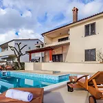 Spacious Holiday Home In Pula With Pool