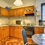Holiday Home With Swimming Pool Near Centre