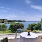 Deluxe Villa In Pula With Private Swimming Pool
