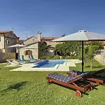 Quaint Holiday Home In Vodnjan With Pool