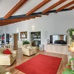 Attractive Villa In Rovinjsko Selo With Pool