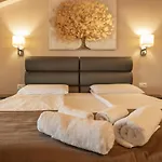 Aaa Apartments & Rooms
