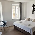 Nik Studio Apartments