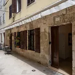 Aaa Apartments & Rooms