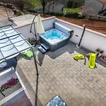 Amazing Home In Marcana With Jacuzzi