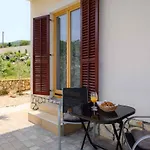 Apartment In Drenje 45285