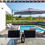 Villa Blue Lagoon - Private Pool And Whirlpool