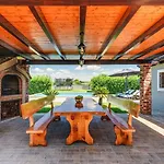 Villa Idlewood