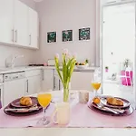 Apartment For Special Getaway Nea