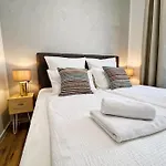Chariming And Comfy Studio