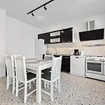 Charming Apartment Emilija
