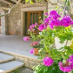 Rustic Villa Casa Mendula With Grill In Tinjan