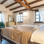 Rustic Villa Amyra With Pool And Grill In Porec