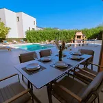 Villa Natalia With Private Pool Near The Sea