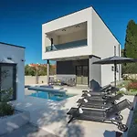 Vila Eia