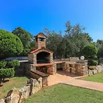 Large Villa Ska With Amazing Private Pool Near The Beach And Town By Wiibuk