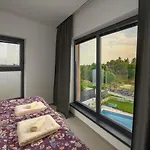 Luxury Villa Sicenta