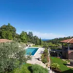 Villa Malini With Pool, Sauna And Fenced Garden
