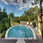 Mala Villa