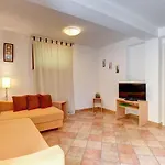 Grosse Wohnung Mit 2 Kuechen, 3 Schlafzimmer