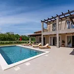 Villa Mercedes