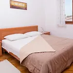 Apartments Mira 1