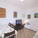 Apartment In Novigrad/Istrien 9401