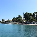 Apartment In Novigrad/Istrien 9390