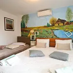 Apartments Fuma 161