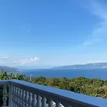 House Olive Bay View