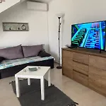 House Carla Belavici