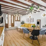 La Bestia Deluxe Studio Apartment