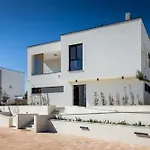 New 2024! Villa Levita With Pool