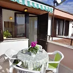 Apartments With A Parking Space Umag - 22659