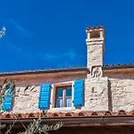 Beautiful Heritage Villa Croc With Pool In Buje