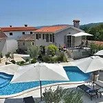 Villa Zita U Svicima For 10 People With Jacuzzi & Sauna In Central Istria