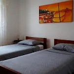 Nada 5 - Apartman S Pogledom Na More