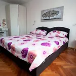 Apartman S Pogledom Na More - Nada