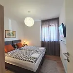 House Lucija Family Apartments For Max 6 Persons With Pool In Porec