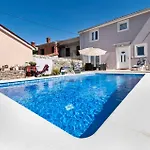 Villa Nina Zminj, Istrien