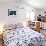 Lovely Apartment In Marcana With Wifi