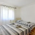 Wunderschoene Ferienwohnung In Umag Mit Schoener Terrasse