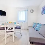 Apartments With A Parking Space Gornji Picudo, Umag - 22354