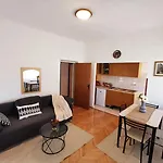 Nice And Spacious Apartment- Silvio 2
