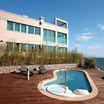 Villa Arentz Residence - Front Sea Apartments
