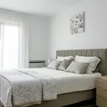 Villa Alena In Vizinada - Haus Fuer 8 Personen