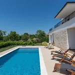 Holiday Home Villa Tola By Interhome