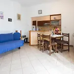 Spacious And Bright Apartment- Silvio 1