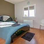 Lovely Apartment Overlooking The Sea - More